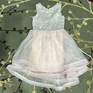 Size six little girls pink dress by speechless kids